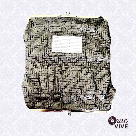 NWT Pewter Mossimo Clutch - Picture 3 of 5